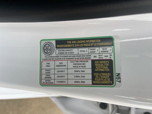 Used 2024 Hyundai Elantra Limited FWD image 30
