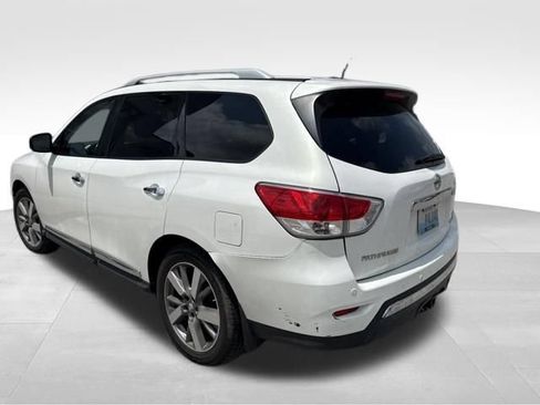 Used 2014 Nissan Pathfinder Platinum AWD/4WD image 6