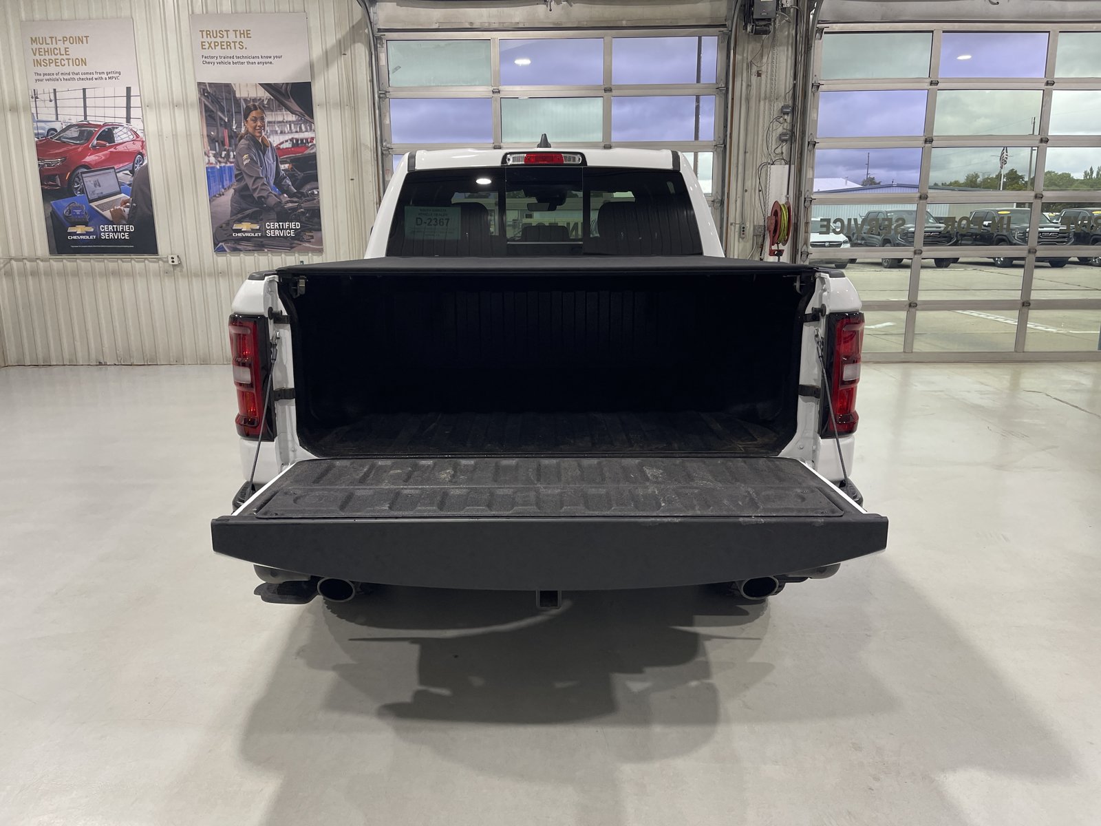 Used 2026 RAM 1500 Warlock AWD/4WD image 15