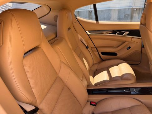 Used 2012 Porsche Panamera image 22