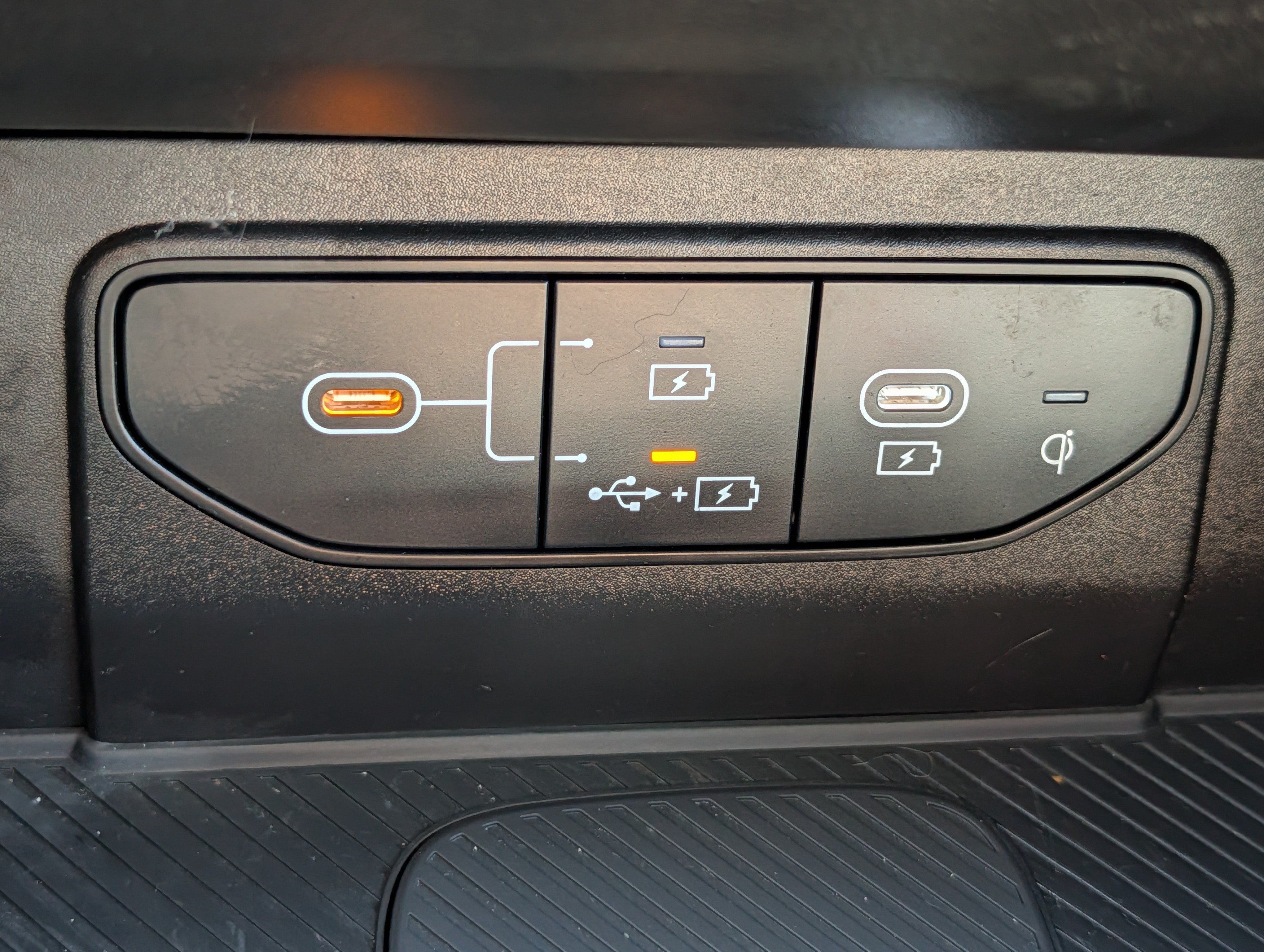 Certified 2026 Kia Sportage SX FWD image 33