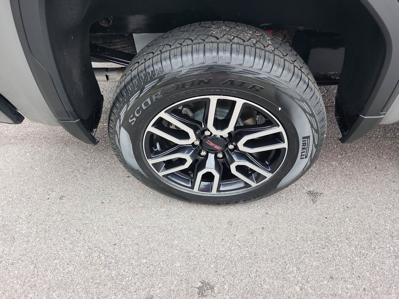 Certified 2025 GMC Sierra 1500 AT4 w/ AT4 Premium Package AWD/4WD image 6
