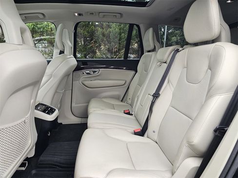Used 2016 Volvo XC90 T6 Momentum w/ Momentum Plus Package image 19