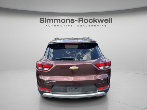 Used 2022 Chevrolet TrailBlazer LT AWD/4WD image 3