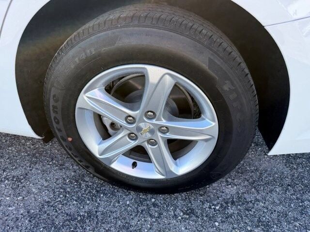 Used 2024 Chevrolet Malibu LS FWD image 7