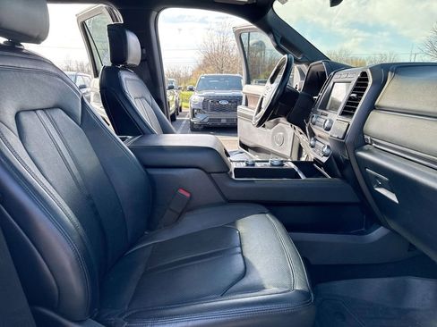 Used 2019 Ford Expedition Max Limited image 23
