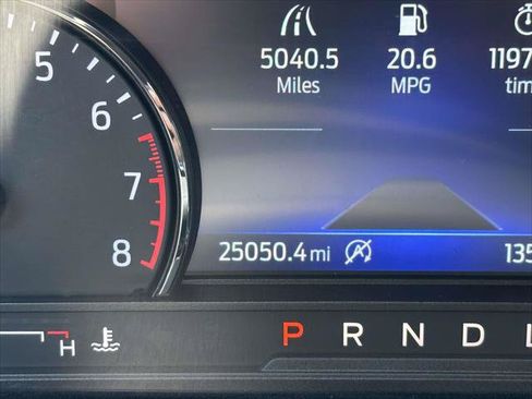 Used 2023 Ford Explorer XLT w/ Class IV Trailer Tow Package AWD/4WD image 40