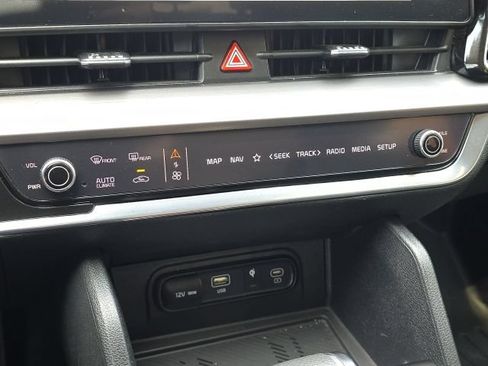 Used 2023 Kia Sportage EX FWD image 31
