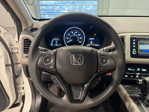 Used 2022 Honda HR-V EX image 18