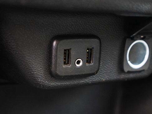 Used 2018 Chevrolet Traverse LT image 23