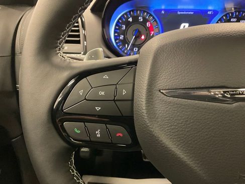 Used 2023 Chrysler 300 C RWD image 20