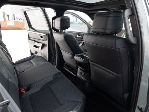 Used 2025 Toyota Tundra Limited AWD/4WD image 24