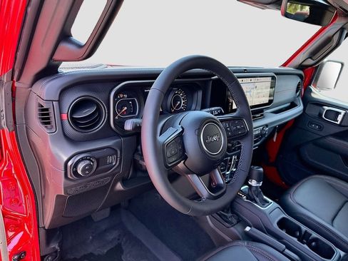 New 2025 Jeep Gladiator Rubicon w/ Convenience Group image 10