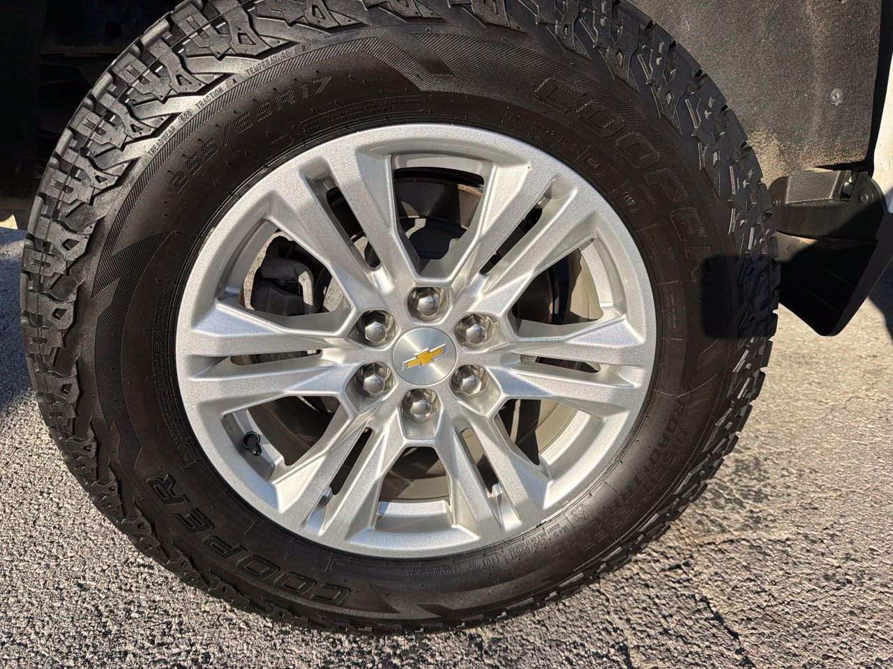 Certified 2021 Chevrolet Colorado LT w/ Fleet Safety Package AWD/4WD image 12