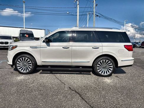 Used 2019 Lincoln Navigator Reserve AWD/4WD image 11