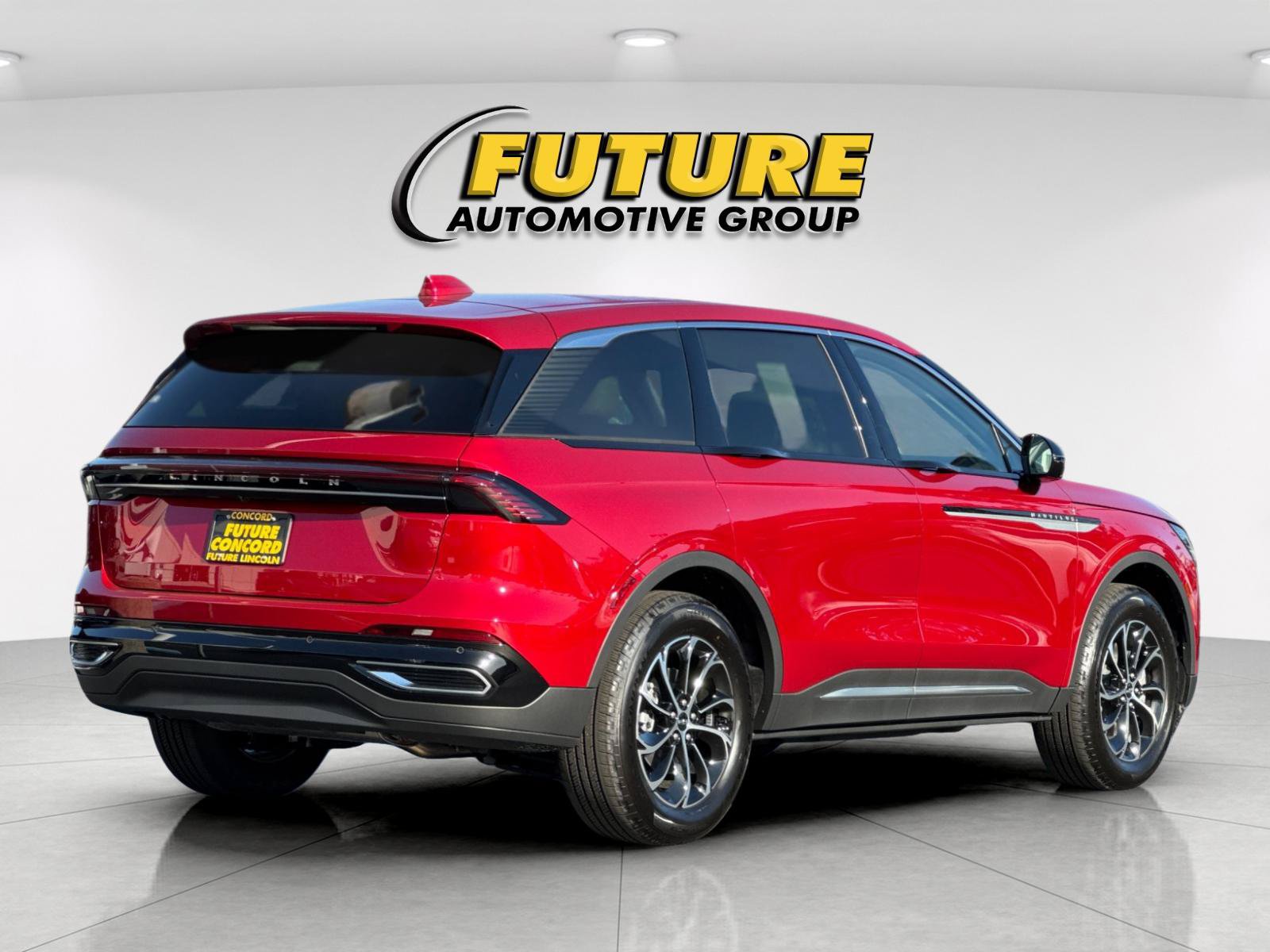 New 2026 Lincoln Nautilus Premier AWD/4WD image 3