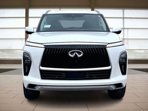 New 2026 INFINITI QX80 Luxe image 3