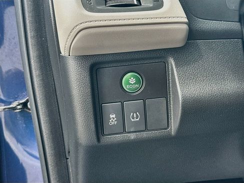 Used 2016 Honda HR-V EX-L image 10
