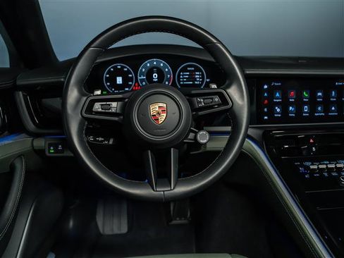 Certified 2024 Porsche Panamera 4 AWD/4WD image 19