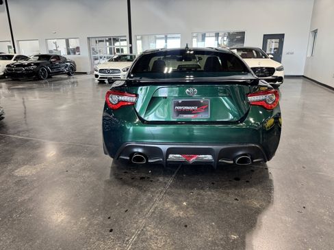 Used 2020 Toyota 86 image 4