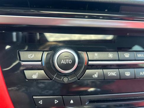 Used 2017 BMW X6 M AWD/4WD image 31