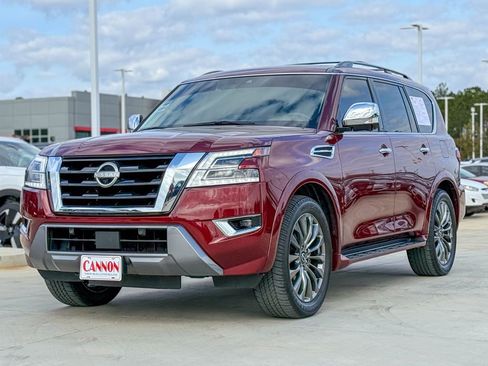 Used 2024 Nissan Armada Platinum w/ Captain's Chairs Package image 3