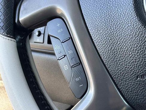 Used 2013 Chevrolet Suburban LTZ image 53