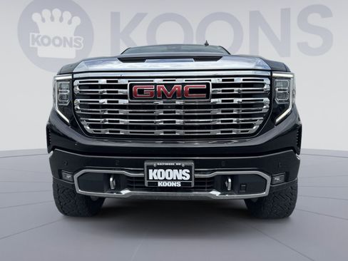 Used 2023 GMC Sierra 1500 Denali w/ Denali Reserve Package AWD/4WD image 11