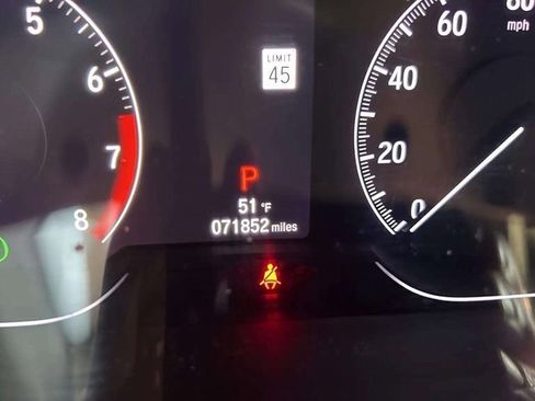 Used 2020 Honda Accord Sport image 9