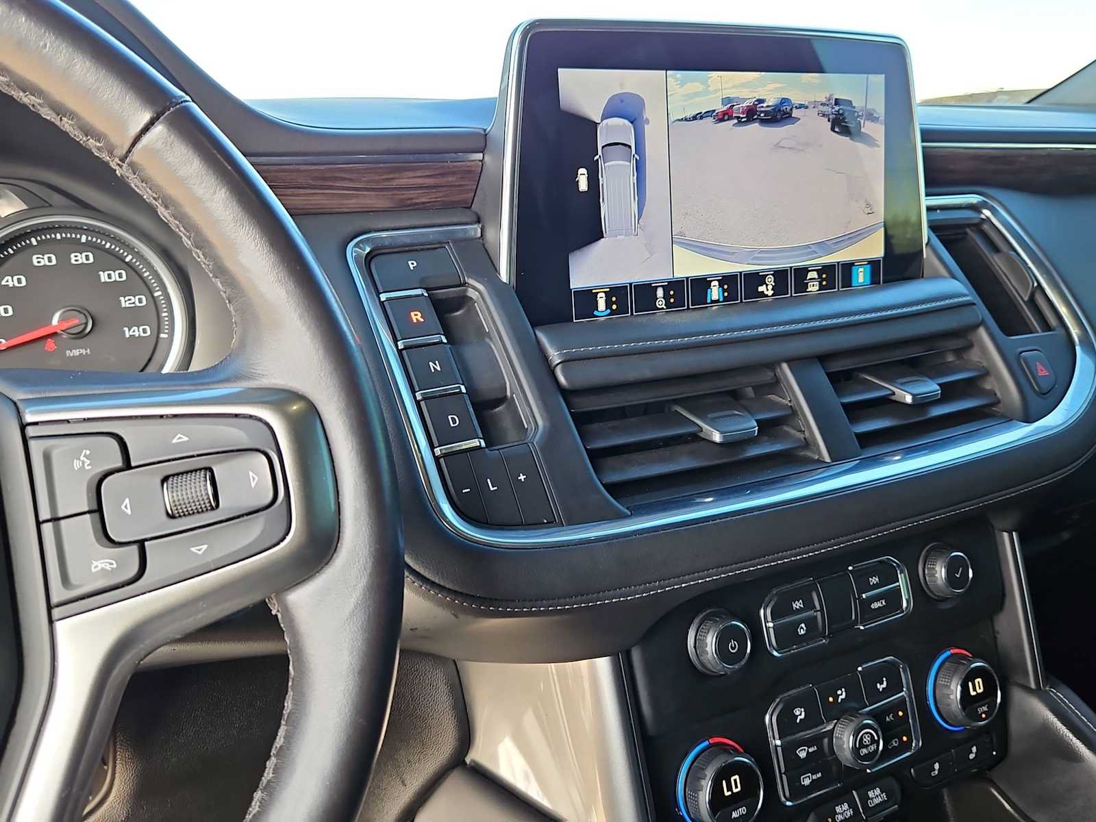 Used 2021 Chevrolet Tahoe Z71 w/ Z71 Off-Road Package AWD/4WD image 20