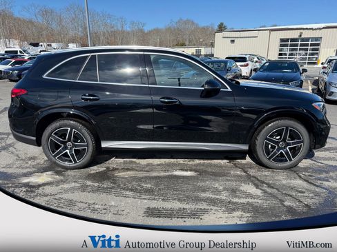 Used 2026 Mercedes-Benz GLC 300 4MATIC image 9