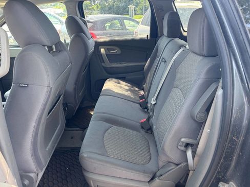 Used 2011 Chevrolet Traverse LS image 18
