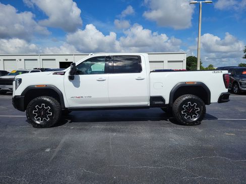 Used 2025 GMC Sierra 2500 AT4X AWD/4WD image 6
