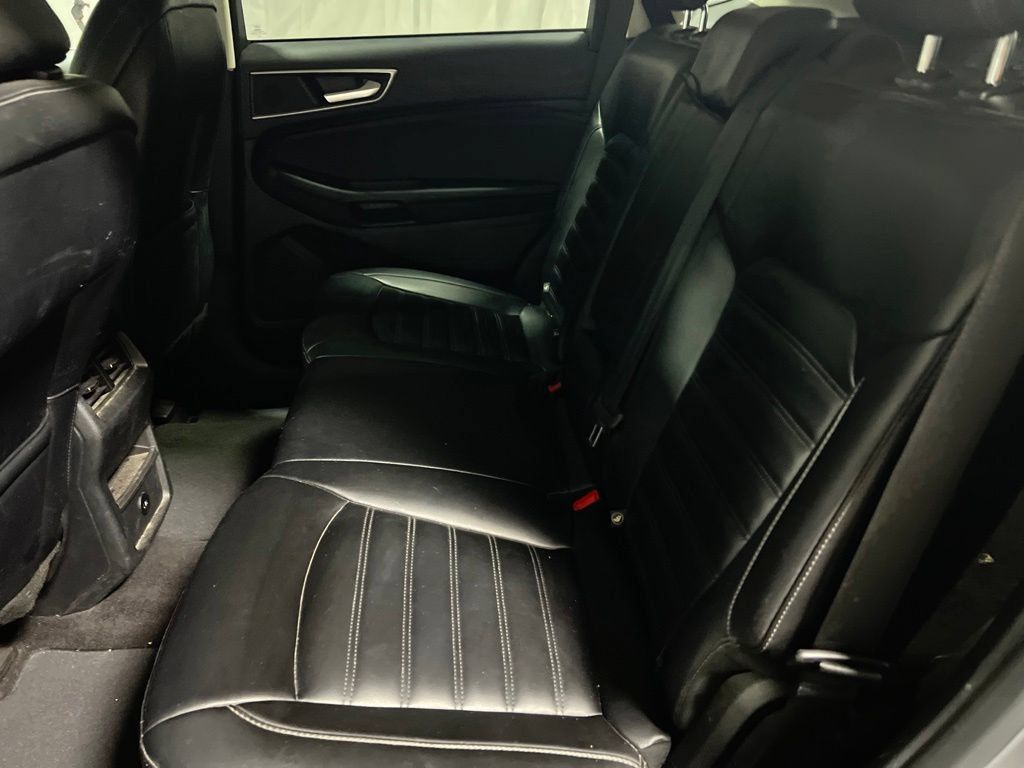 Used 2023 Ford Edge SEL AWD/4WD image 16
