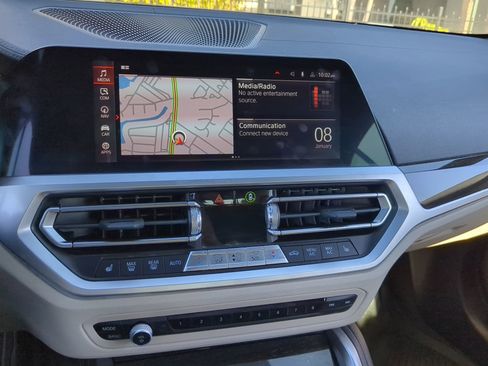 Used 2023 BMW 430i xDrive Convertible w/ M Sport Package image 21