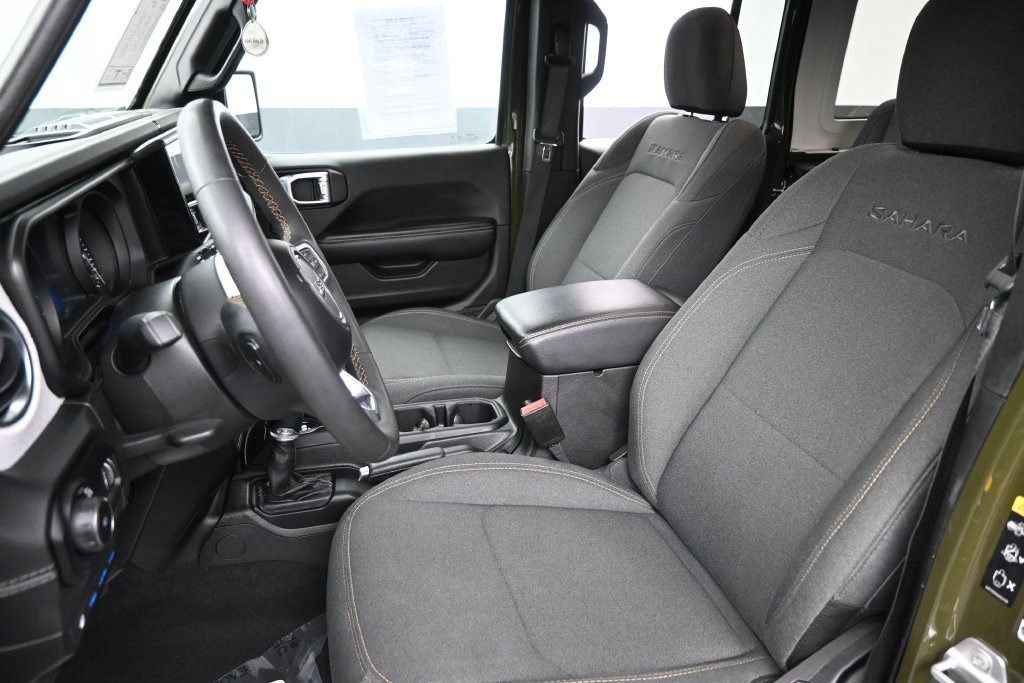 Used 2024 Jeep Wrangler Unlimited Sahara AWD/4WD image 25