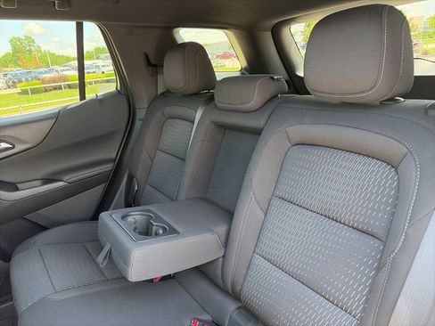 Used 2026 Chevrolet Equinox LT FWD image 38