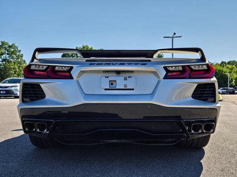 Used 2022 Chevrolet Corvette Stingray Premium Conv w/ Z51 Performance Package RWD image 4
