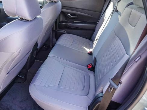 Used 2024 Hyundai Santa Cruz SEL image 17