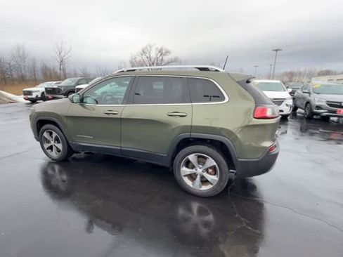 Used 2019 Jeep Cherokee Limited image 6