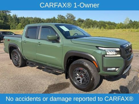 Used 2025 Nissan Frontier PRO-4X AWD/4WD image 2