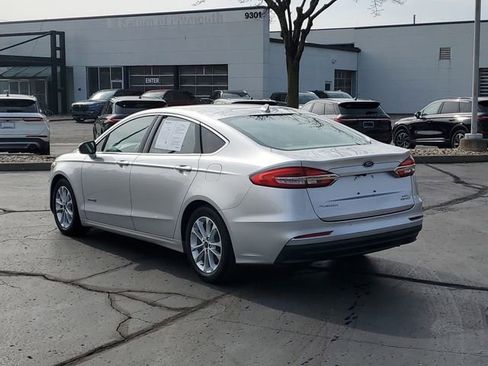 Used 2019 Ford Fusion SEL image 3