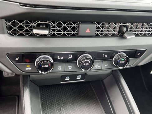 Used 2025 Honda Accord SE image 29