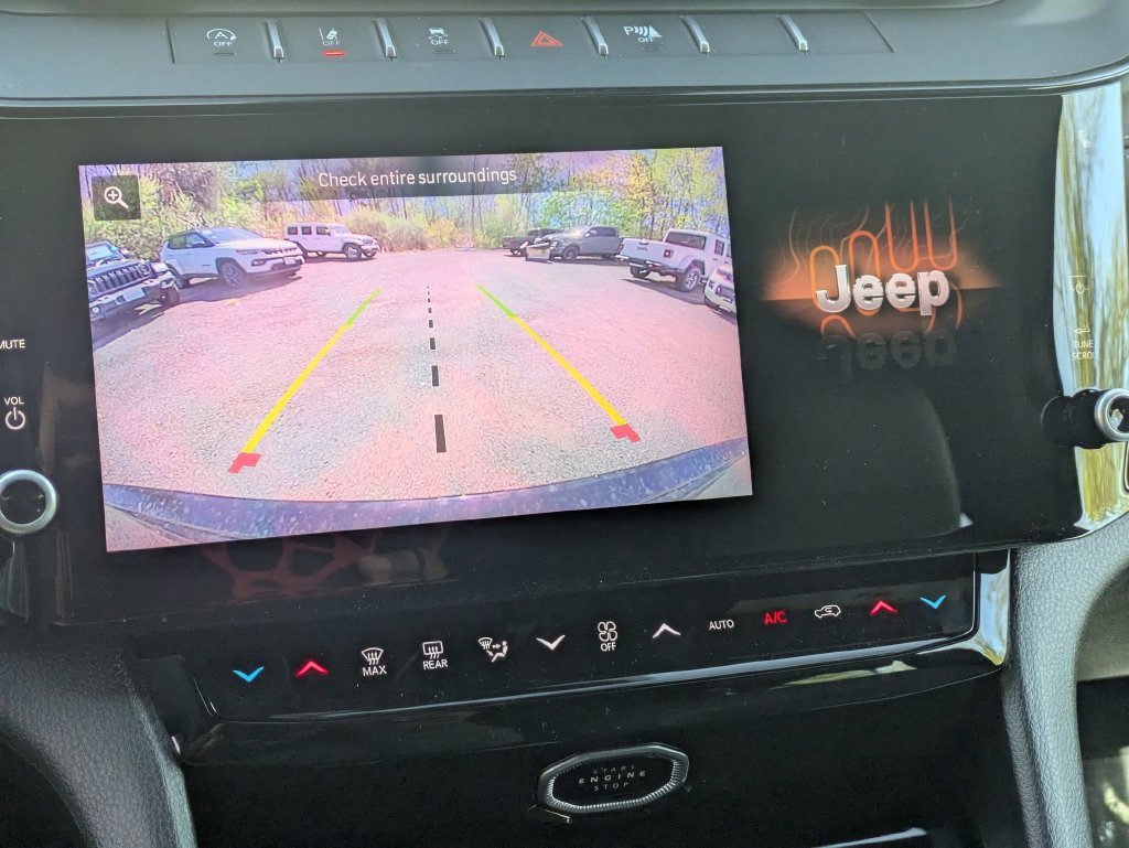 New 2026 Jeep Grand Cherokee Altitude AWD/4WD image 21