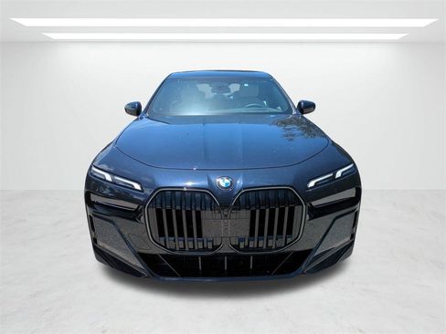 New 2025 BMW 760i xDrive image 8
