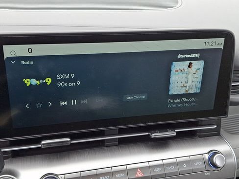 Certified 2024 Hyundai Kona Limited AWD/4WD image 18