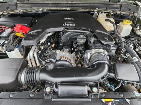 Used 2021 Jeep Gladiator Sport AWD/4WD image 57