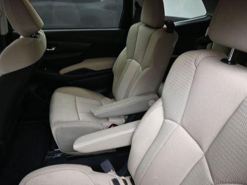 Certified 2024 Subaru Ascent Premium w/ Convenience Package image 20