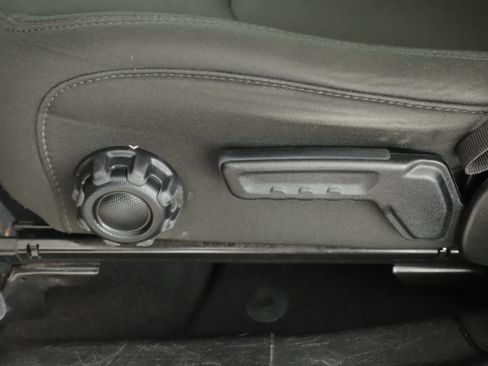 Certified 2021 Jeep Wrangler Unlimited Sport image 12