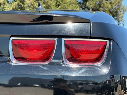 Used 2013 Chevrolet Camaro LS RWD image 25